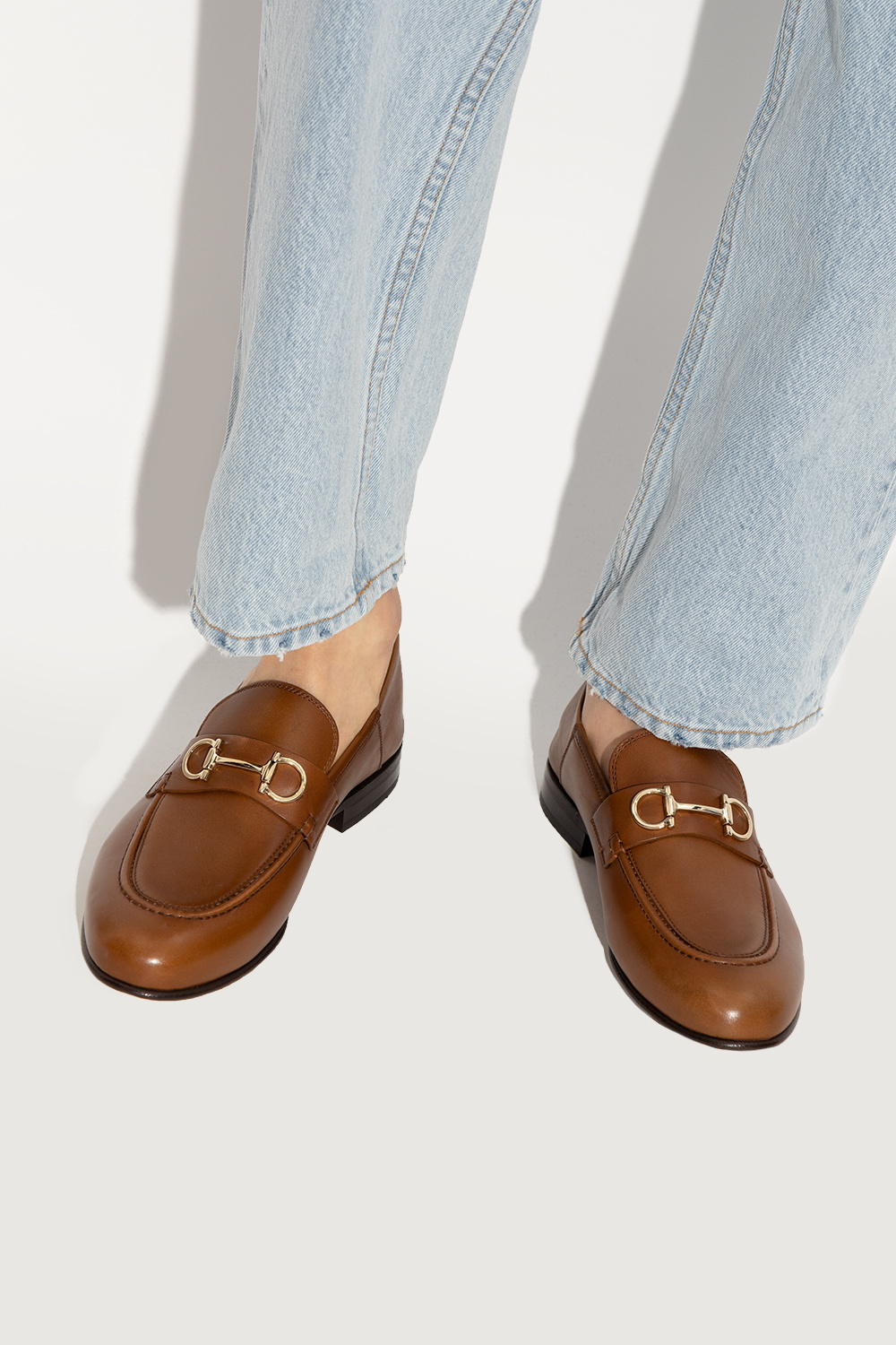 【23AW NEW】FERRAGAMO_woman/ Ottone レザー ローファー /Brown Irina leather loafers in brown - Ferragamo | Mytheresa